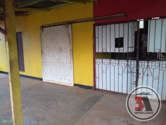 Imagem Excelente ponto comercial com uma casa e edícula