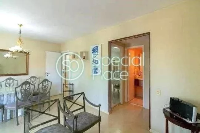 Imagem Moema Pássaros - Ótima localização Apartamento com bastante luz natural, dormitórios e cozinha ...