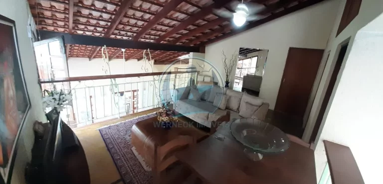 Imagem Casa à venda em Ubatuba-SP, bairro Pereque Mirim, 4 quartos, 2 suítes, 2 salas, 5 banheiros, 6 vagas de garagem, 250,00 m².
