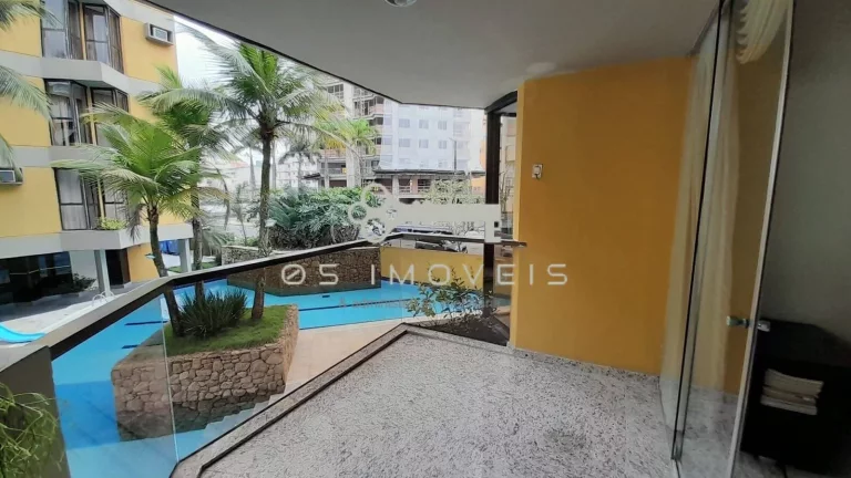 Apartamento à venda na Praia da Enseada com 4 dormitórios e 2 suítes