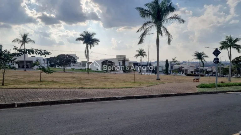 Imagem Terreno à venda em localização privilegiada próximo ao Hospital Unicamp, escolas, hipermercado P...