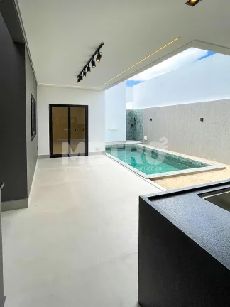 Imagem Casa à venda no Buona Vita com 3 suítes, piscina, PETROLINA - PE