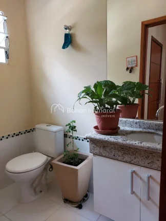 Imagem Casa térrea, com pintura nova, 163m² de área privativa em um terreno de 339m², no Condomínio Fl...