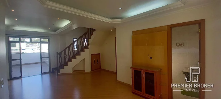 Imagem Cobertura à venda, 310 m² por R$ 1.600.000,00 - Várzea - Teresópolis/RJ