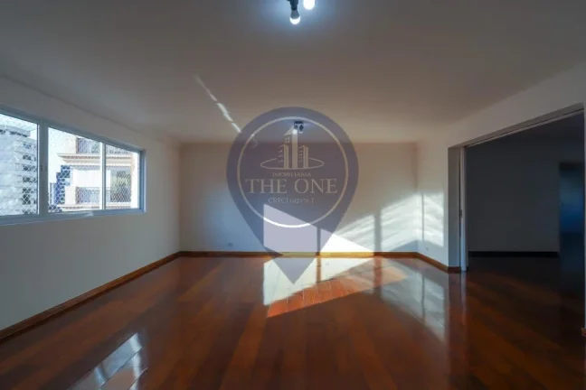 Imagem Apartamento para locação de alto padrão no Itaim Bibi, São Paulo-SP: 3 quartos, 1 suíte, 2 salas, 2 banheiros, 2 vagas, 240m².
