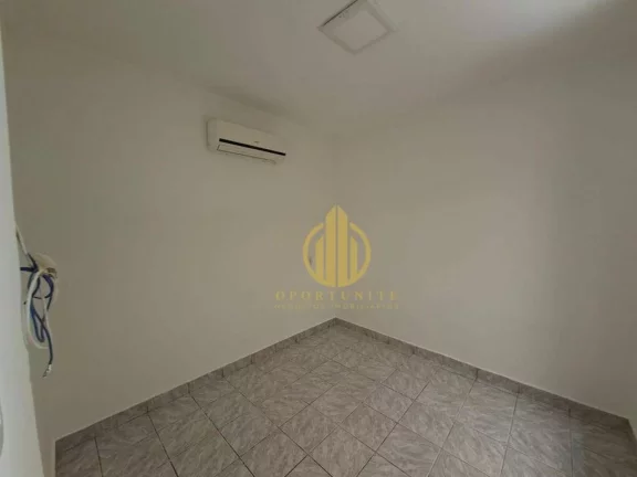 Imagem Casa para locação com dormitórios na zona leste.