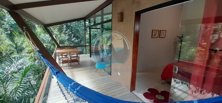 Imagem Casa de luxo em condomínio exclusivo em Ubatuba-SP, bairro Promirim: 3 quartos, 3 banheiros, 180m² de área.