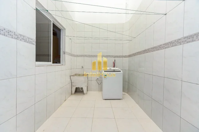 Imagem Triplex Espaçoso com Sol da Manhã e Pátio para 6 Carros
Se você procura um imóvel que ofereça ...