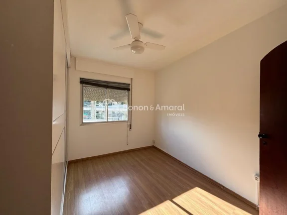Imagem More com praticidade e excelente localização no coração de Campinas! Este apartamento conta com ...