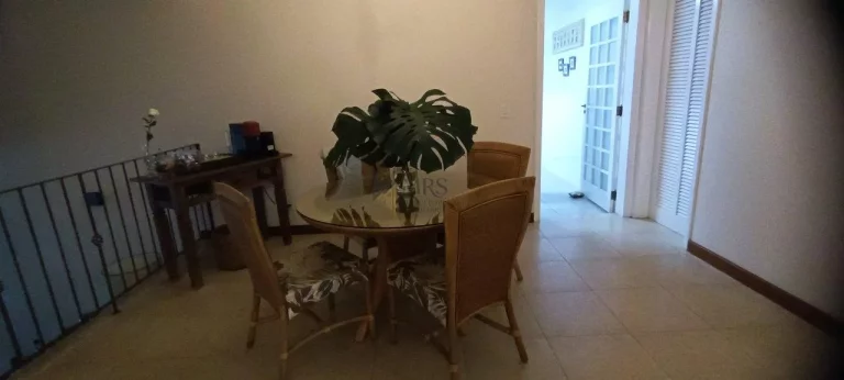 Imagem Casa Cond Portal do Paraiso I 4 dorm 2 suites