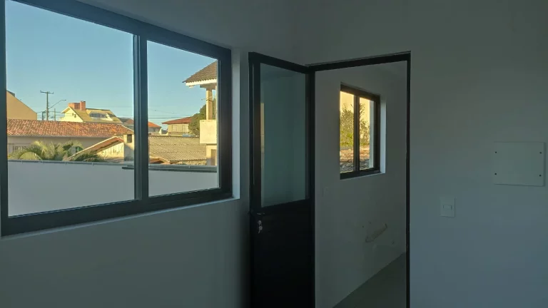 Imagem Sobrado novo a venda, face norte pleno, pronto par
