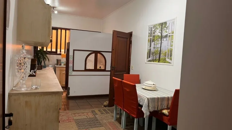 Imagem Casa Alto de Pinheiros - 400M², 4 Dorms, 2 Suítes, 6 Vagas, Alto Padrão.
