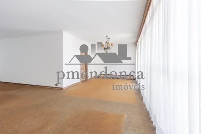 Imagem Apartamento em Higienópolis com 3 dormitórios (1 suíte) e 2 vagas, 240m²