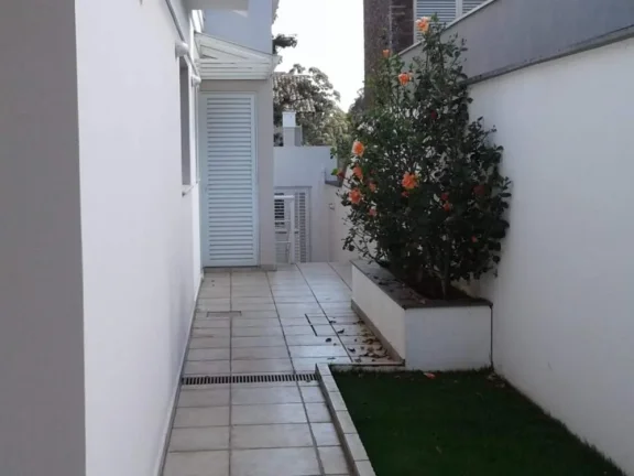 Imagem Casa em Aldeia da Serra - 354m²