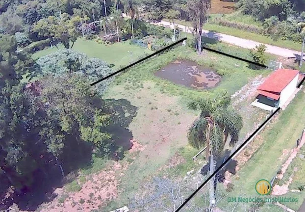 Imagem Chácara com lago e piscina 2 casas 2.700m2 de área a apenas 50km de SP