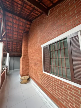Imagem Sobrado com 3 dormitórios à venda, 215 m² por R$ 490.000,00 - Clube dos Oficiais - Suzano/SP