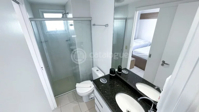 Imagem Aluguel Na Roberto Freire de 2 quartos sendo 1 suíte no Ed.Ahead Mobiliado