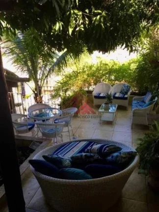 Imagem Casa com 4 dormitórios à venda, 380 m² - São Francisco - Niterói/RJ
