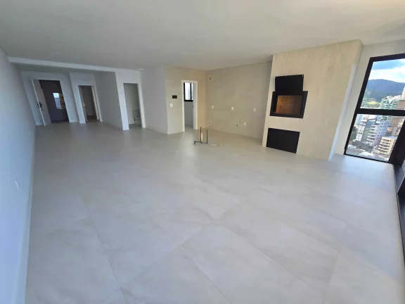 Imagem Apartamento vista mar com 3 suítes e 3 vagas de garagem no Centro de Itapema
