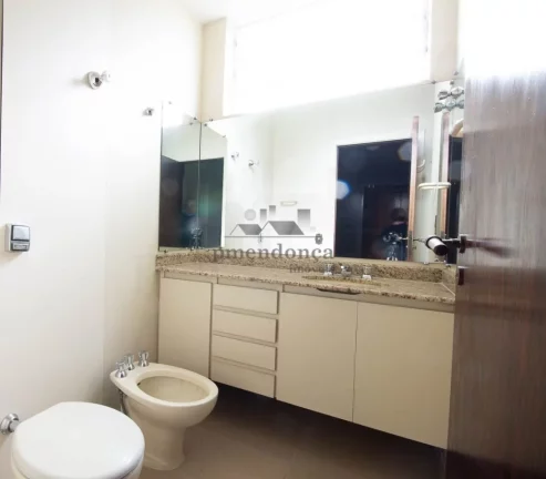 Imagem . Apartamento com 207 m², 3 dormitórios, 2 suítes, living para 2 ambientes, copa e cozinha, área...
