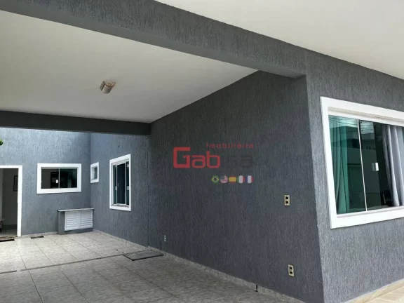 Imagem Casa com 3 dormitórios à venda, 180 m² por R$ 790.000,00 - Guriri - Cabo Frio/RJ