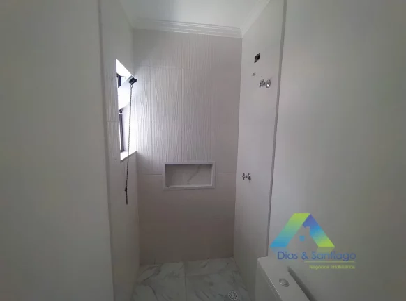 Imagem Lindo e novo sobrado com 125 m² em 3 dormitórios, 1 suíte e 2 vagas.