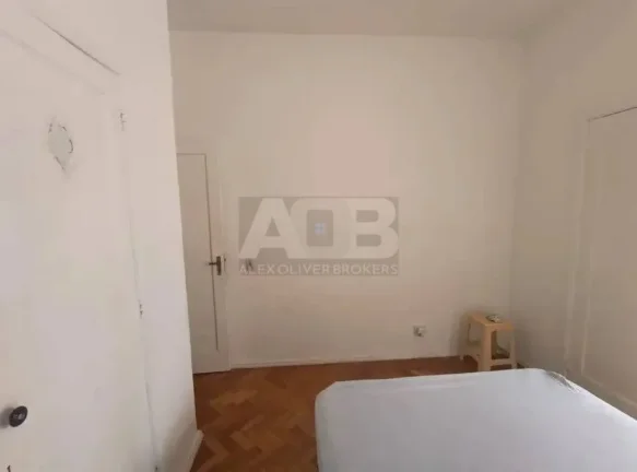 Imagem Apartamento de 2 quartos + dependência em Copacabana, 80m2.