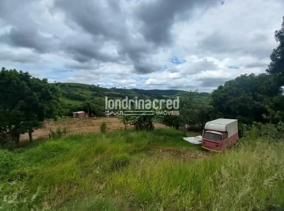 Imagem Terreno com Vista Espetacular para a Natureza – Ideal para Construir, com Topografia Levemente Inclinada e Área Verde Exuberante! Oportunidade Única!