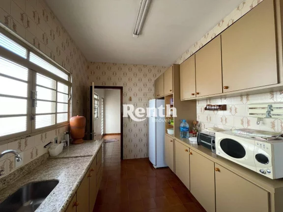 Imagem Casa com 4 dormitórios, por R$ 820.000 - Vila Aparecida - Rio Claro/SP