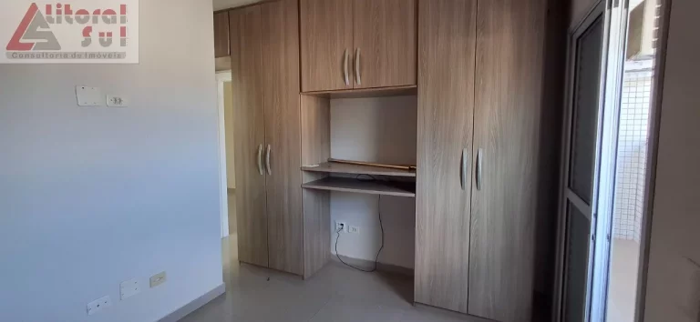 Imagem Imperdível oportunidade! Apartamento à venda em Praia Grande-SP, bairro Ocian: 3 quartos, 1 suíte, 1 sala, 2 banheiros, 1 vaga, 110m².