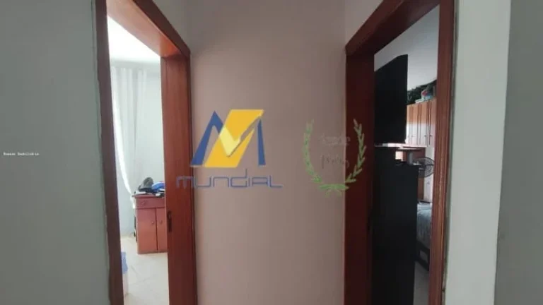 Imagem Sobrado à Venda com 160m², 3 suítes e 2 vagas!!!