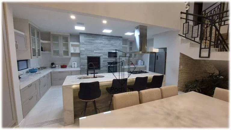 Imagem Casa de alto padrão de porteira fechada no Condomínio Altavista no Altiplano Cabo Branco - CA0160