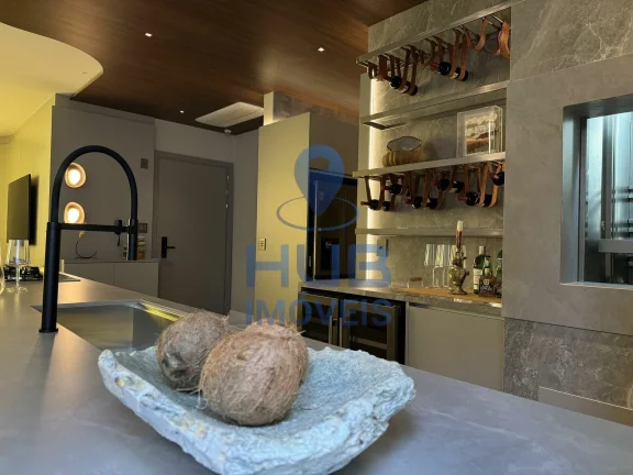 Imagem Apartamento com 4 dormitórios à venda sendo 4 suítes, 180.7 m² por - R$ 7.575.832,18 - Centro - Bal. Camboriú/SC
