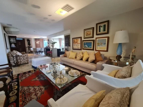 Imagem A 5ª Avenida Imóveis apresenta este charmoso apartamento, com 3 Suites, 04 salas 192,92m2 de área, localizado no bairro da Barra, próximo ao farol
