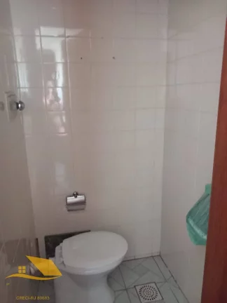 Imagem Vendo Apartamento no Centro com 2 Quartos mais Dependência Completa e ELevador