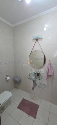 Imagem Mansão Térrea Porteira Fechada no Jardim do Lago – Atibaia/SP