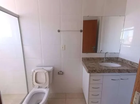 Imagem Cobertura Aconchegante no bairro São José: Com 3 Dormitórios, sendo um suíte, Churrasqueira e 2 Vagas