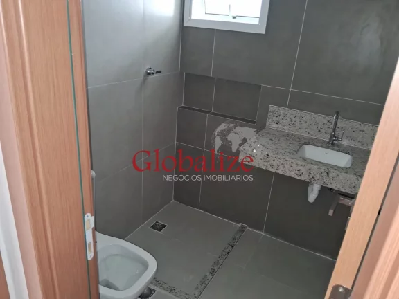 Imagem Casa Sobreposta Alta em Santos no bairro do Embaré próximo a Aparecida com piscina por R$ 1.450.000,00.