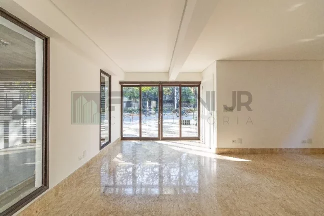 Imagem Imóvel comercial de prestígio no coração do Jardim Paulista: 10 salas, 10 banheiros, 700m² em São Paulo-SP!