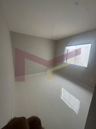 Imagem Casa 2/4 sendo uma suite no Jardim dos Girrassois