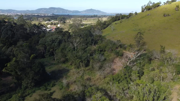 Imagem Terreno com Vista Privilegiada e Grande Potencial em Garopaba - Encantada / Serraria