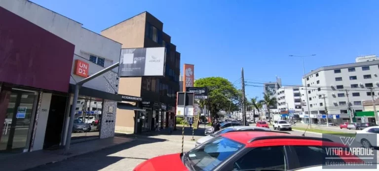 Imagem Sala Comercial Térrea na Av. Marcolino Martins Cabral