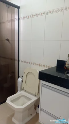 Imagem Amplo apartamento de 3 dormitórios à 50 metros da praia