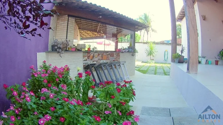 Imagem Casa Duplex com 3 Suítes à Venda em Praia de Santa Mônica - Guarapari/ES