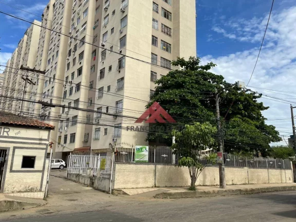 Imagem Apartamento com 2 dormitórios à venda, 54 m² por R$ 140.000,00 - Porto Novo - São Gonçalo/RJ