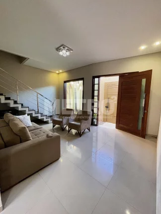 Imagem Casa à venda no bairro Km2 com 4 suítes, uma com closet, hidro, PETROLINA - PE