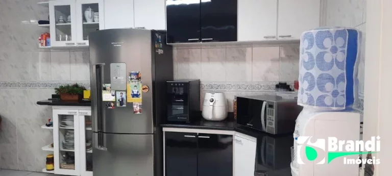 Imagem Ótimo sobrado e localização!3 dormitórios com suíte e closet.