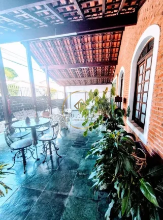 Imagem Casa, 3 Dormitórios ( 1 suíte), 199m², Bosque dos Eucaliptos, Sjc.