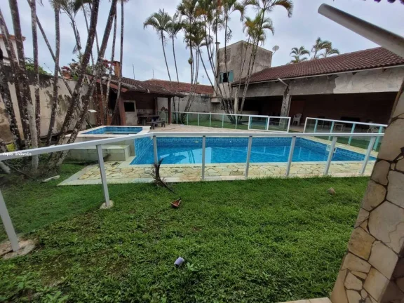 Imagem Casa para Venda em Itanhaém, Jardim Itanhaem, 4 dormitórios, 4 suítes, 2 banheiros, 6 vagas