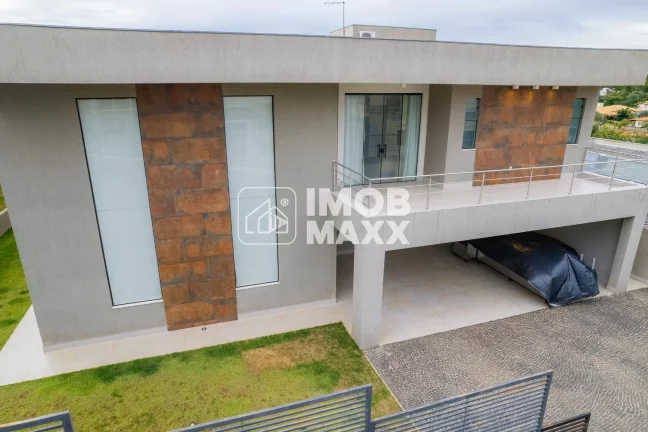 Imagem Luxuosa Casa no Cond. Quintas do Sol com 4 Suítes e 430m²